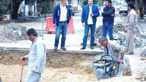 Gerente de Comapa supervisa avances de la reparación de colector sanitario