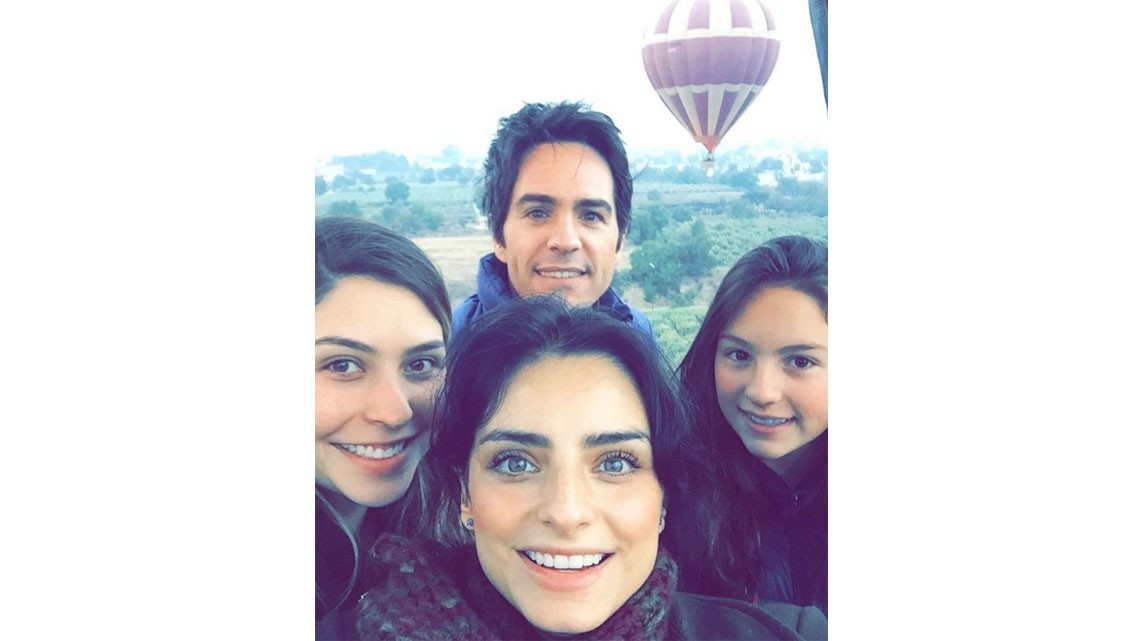 Aislinn y Mauricio inician el 2017 con un viaje en las alturas