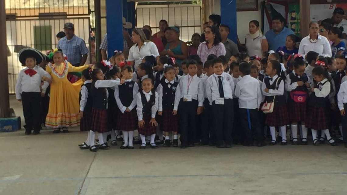 Maestros defienden aportación de cuotas escolares