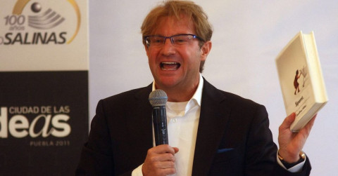 Emite Interpol ficha roja de búsqueda internacional en contra de Andrés Roemer