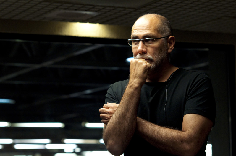 Guillermo Arriaga invita al público a conocer su libro "El Salvaje"