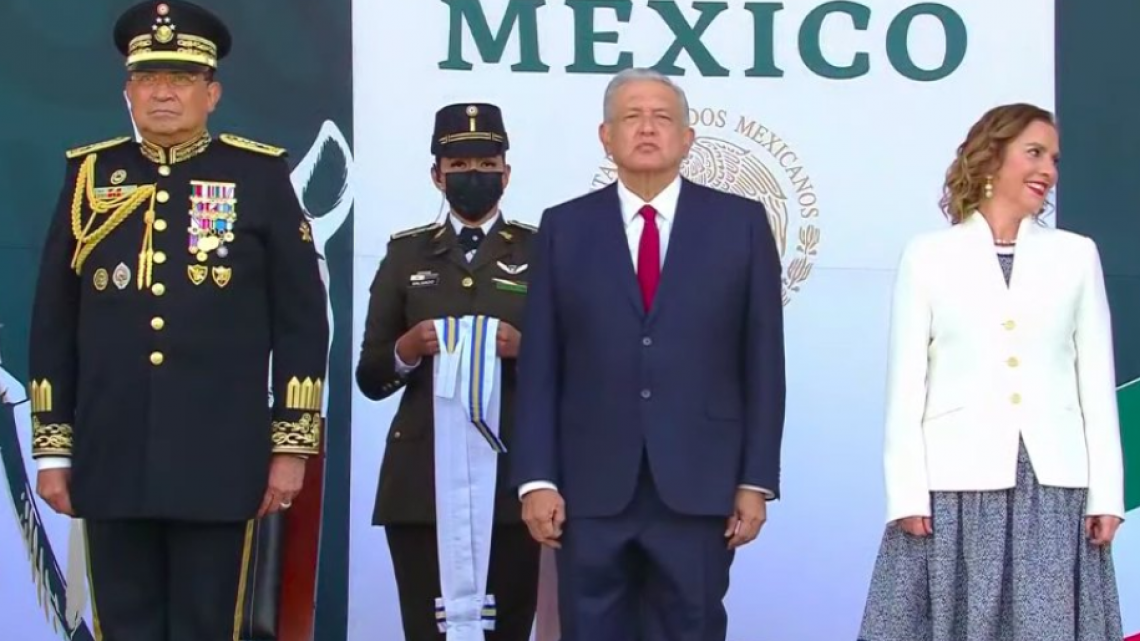 Así se vive el Desfile por el 111 Aniversario de la Revolución Mexicana encabezada por AMLO 