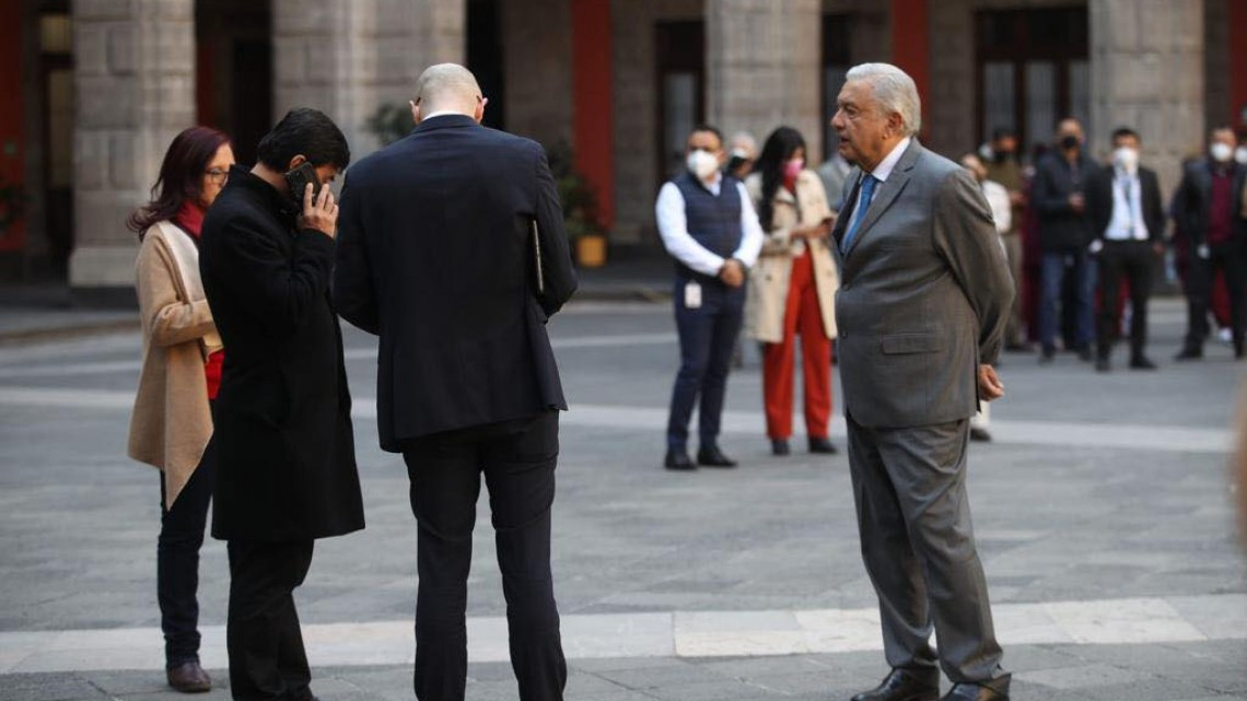 Se registra sismo de magnitud 5.7 en Veracruz; 'Mañanera' se ve interrumpida unos minutos 