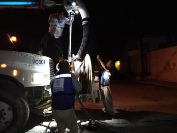 Sondean línea general de drenaje sanitario en la Longoria