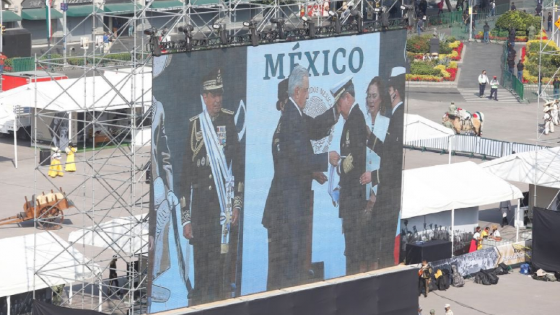 Así se vive el Desfile por el 111 Aniversario de la Revolución Mexicana encabezada por AMLO 
