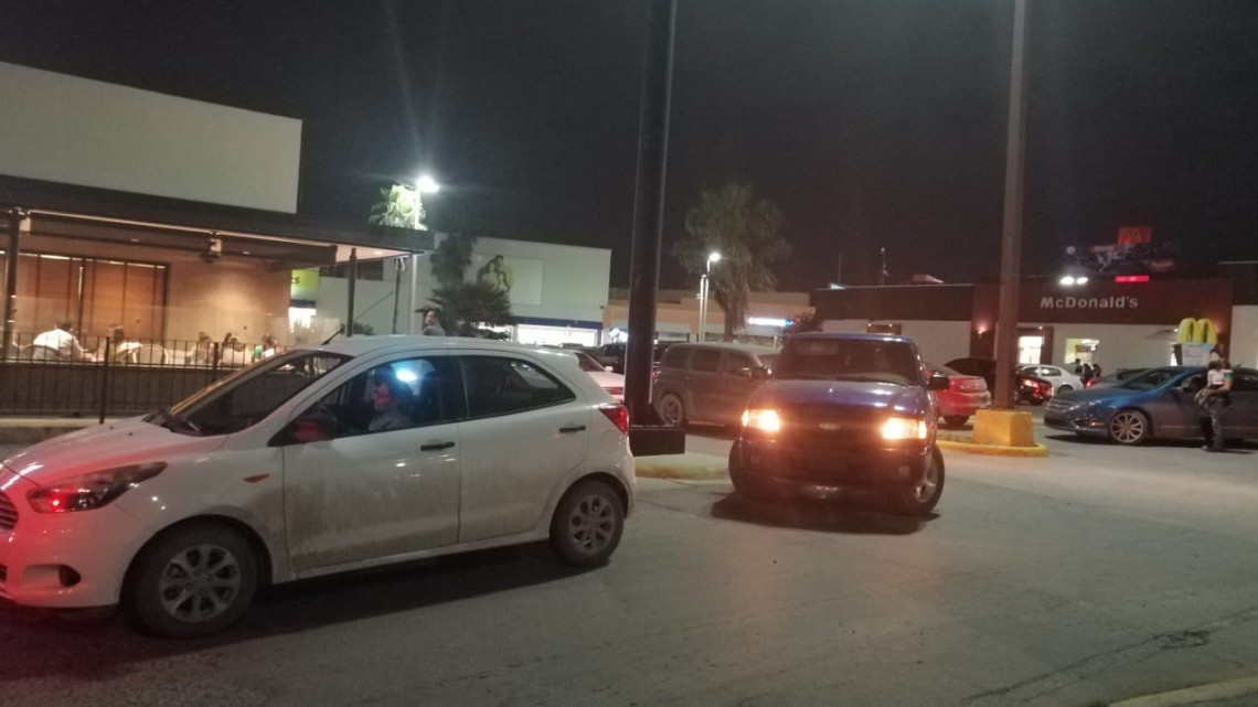 Continúan largas filas en gasolineras de Reynosa