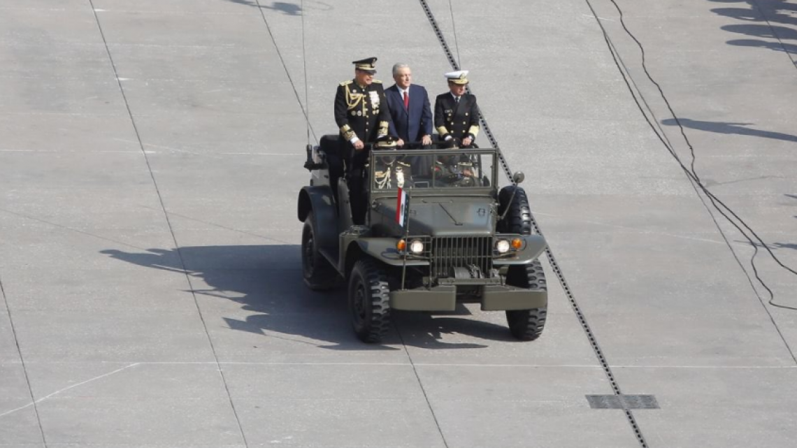 Así se vive el Desfile por el 111 Aniversario de la Revolución Mexicana encabezada por AMLO 
