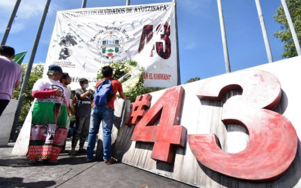 Va FGR por militares por caso Ayotzinapa; notifican a Sedena sobre 20 órdenes de captura 
