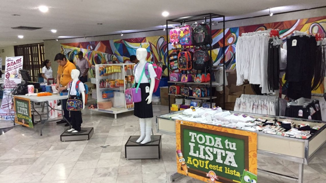 Inauguran la feria de útiles escolares en Matamoros