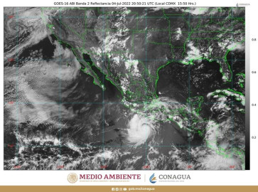 Huracán "Bonnie" se intensifica a categoría 2