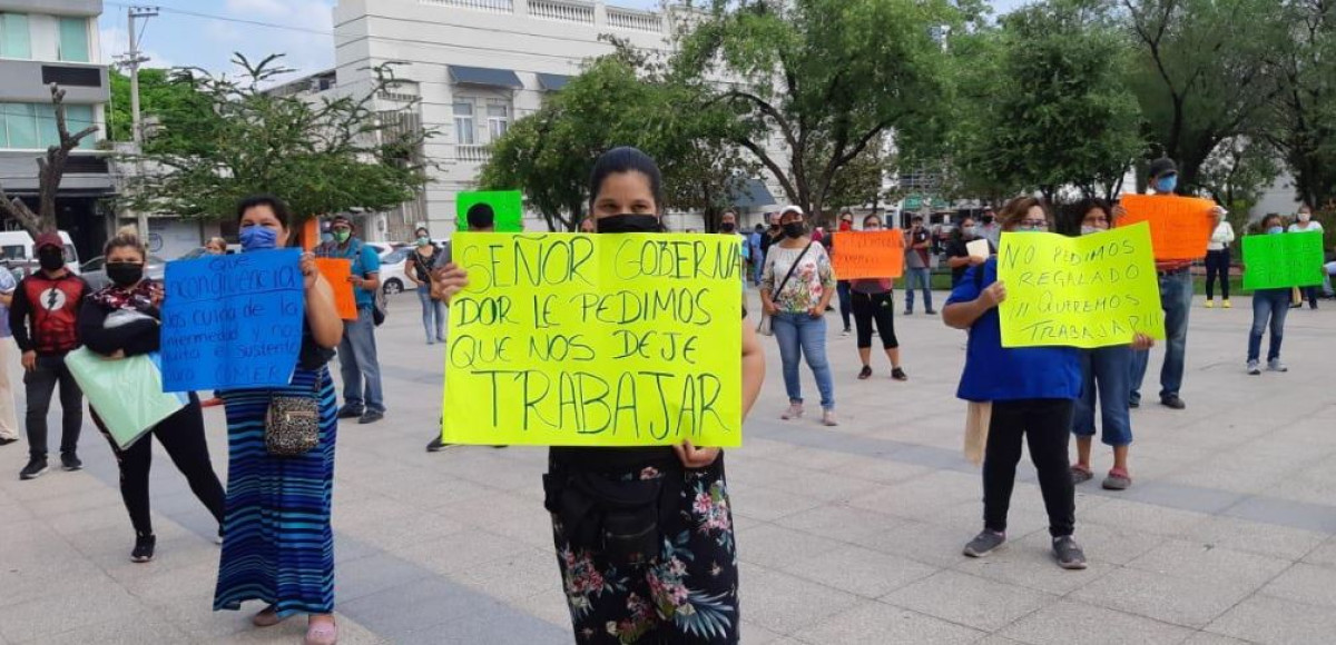 Comerciantes demandan apoyos ante cierre por Covid-19