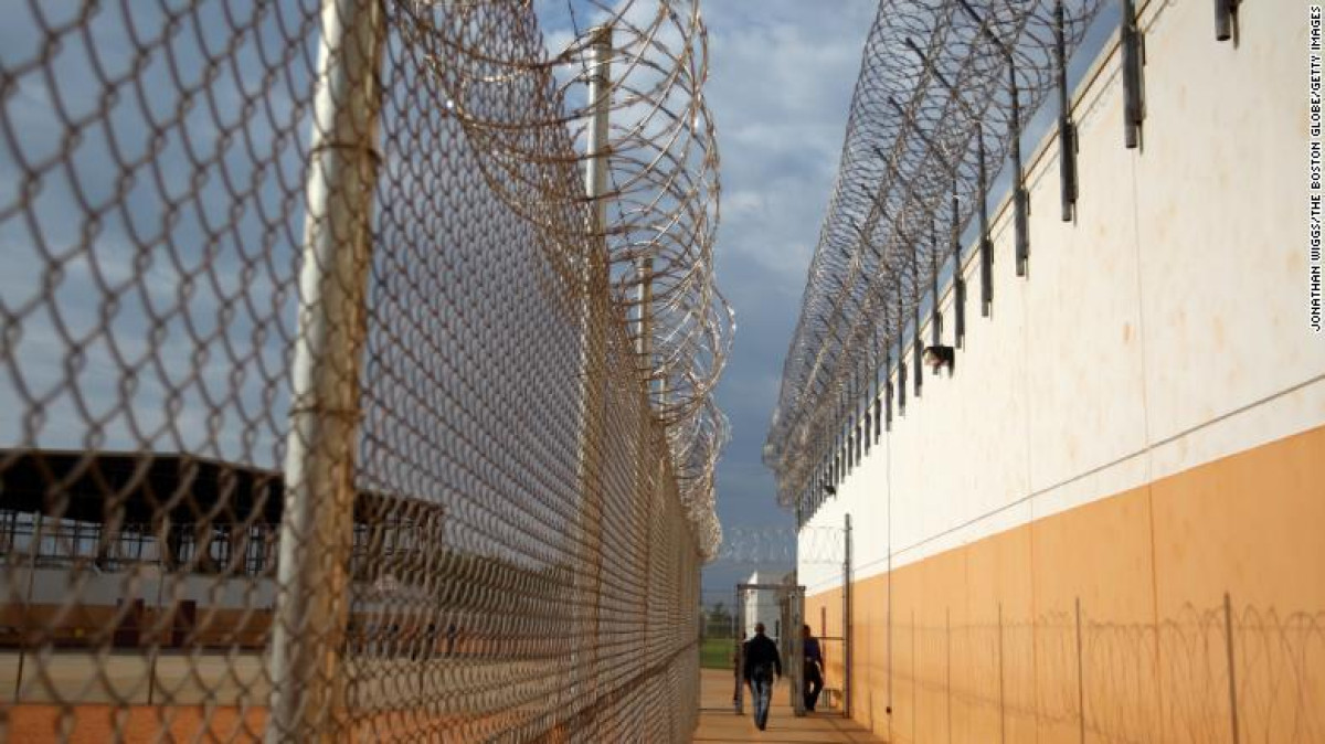 Mexicano inmigrante se suicida en un centro de ICE