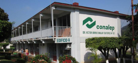 Conalep actualiza carreras del sector aeronáutico y aeroespacial