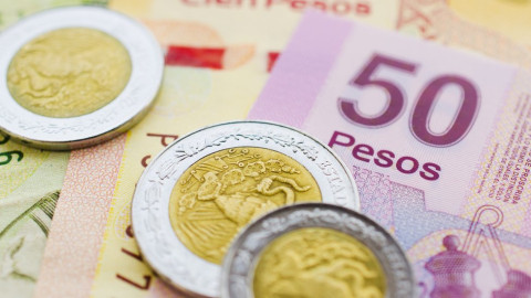 Peso alcanza su nivel más fuerte en los últimos 3 años