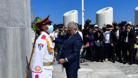 Inicia López Obrador gira de trabajo en Cuba 