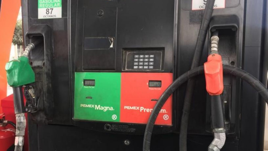 Aprovechan consumidores reducción en el costo de gasolina