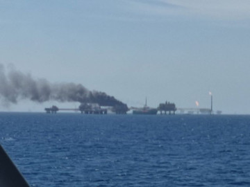 Se registra explosión en plataforma marina de Pemex en Campeche; deja cinco heridos