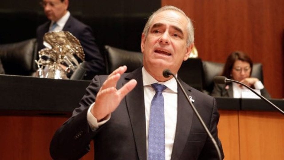 Grupo del Senado impugnará "decretazo" ante la SCJN