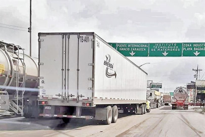 Urge Secretaría de Economía a gobierno de Texas retirar inspecciones en cruce Matamoros-Brownsville