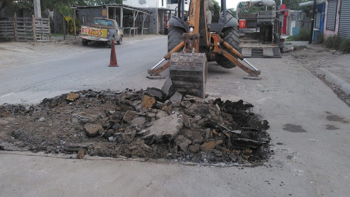 Repara Municipio vialidades en Oriente y Poniente de la ciudad