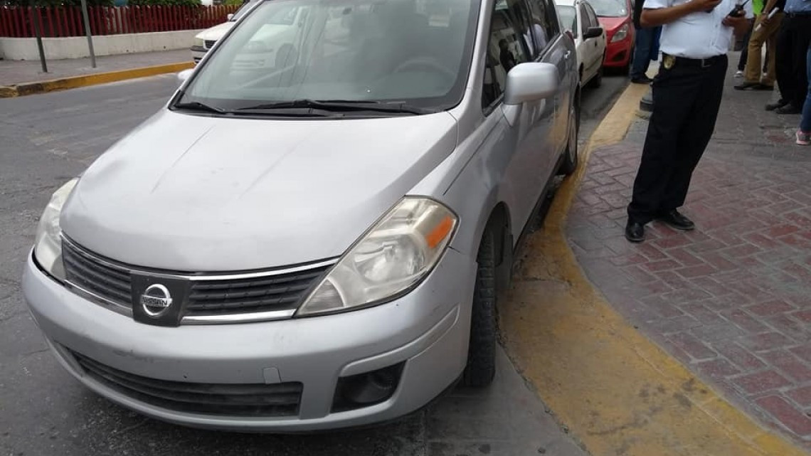 Aparece #LadyBanquetas en Matamoros