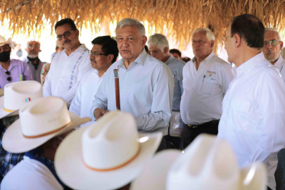AMLO reitera a los ricos "Primero los pobres"