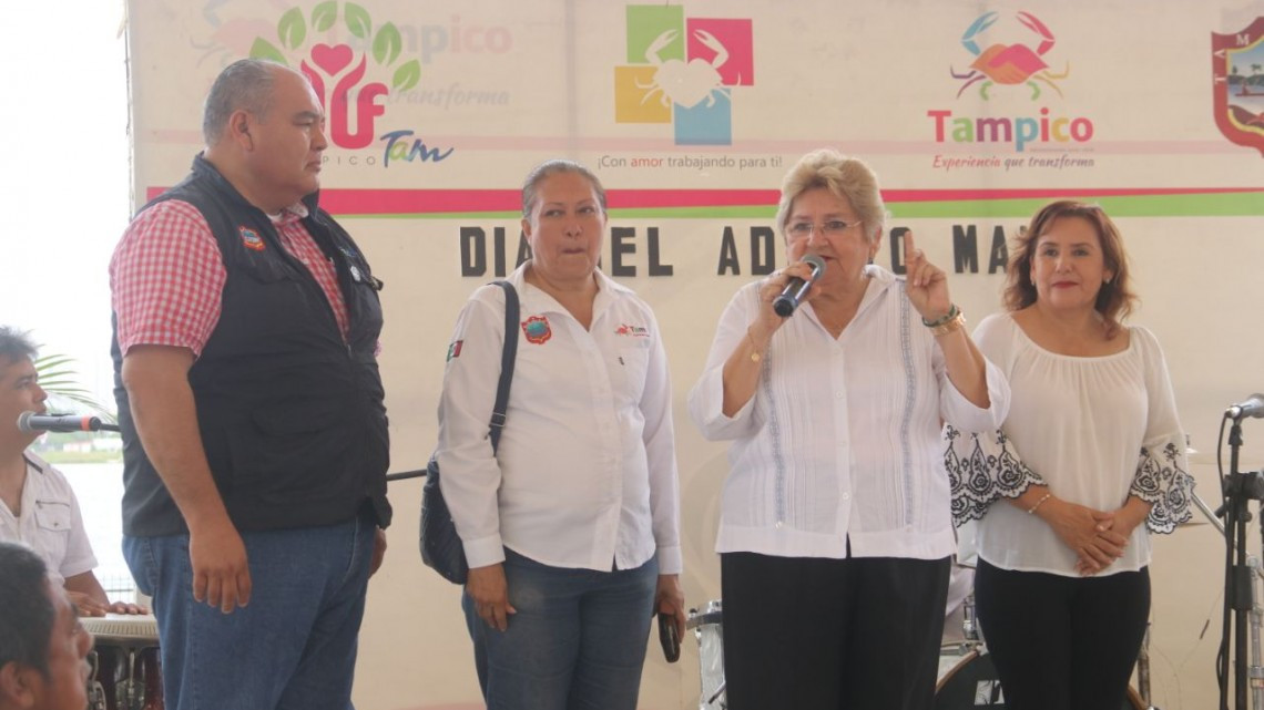 Festeja gobierno municipal y DIF Tampico a adultos mayores