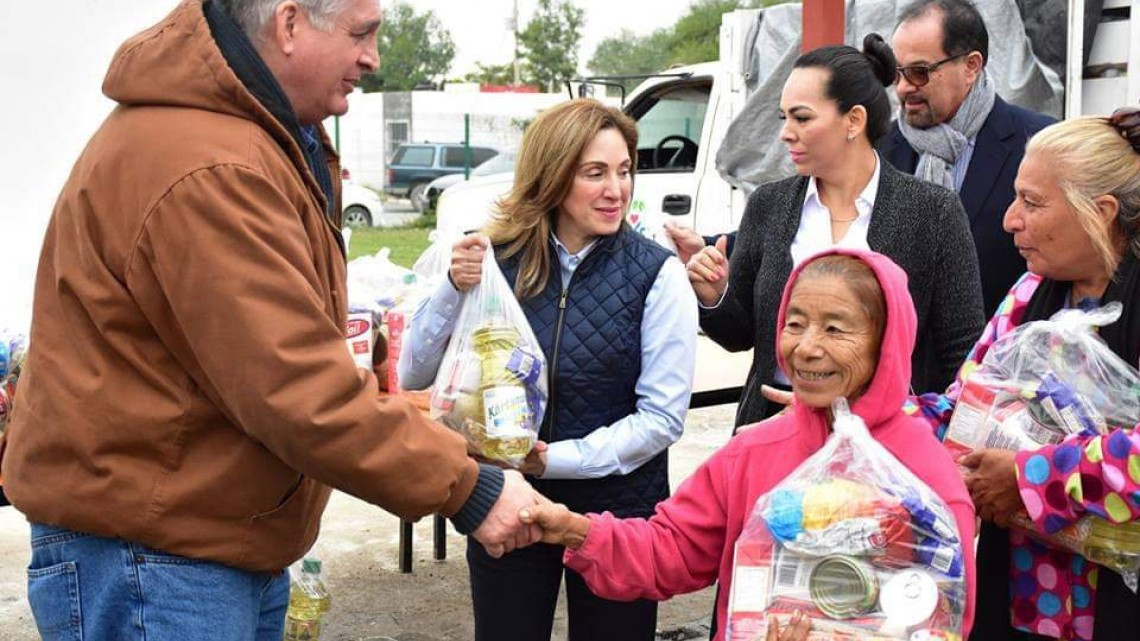 Entrega DIF Reynosa apoyo en colonia