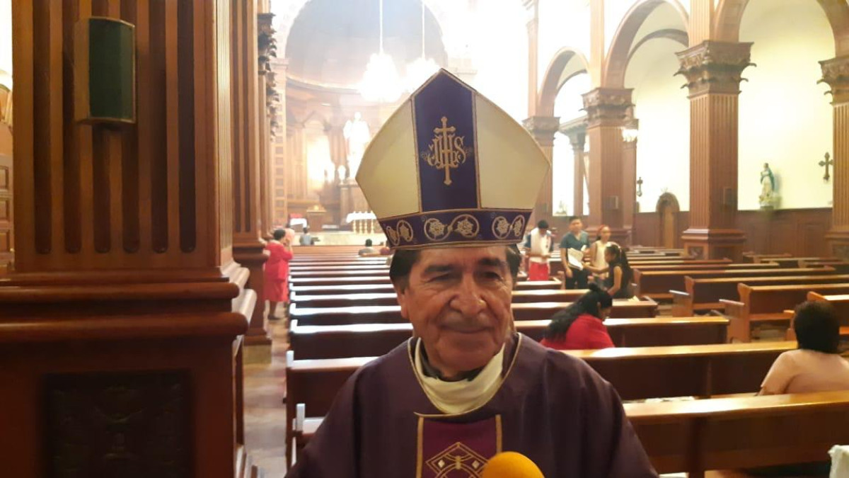 Descarta obispo de Victoria suspender misas