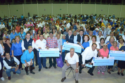 Entregan subsidios de programa “bienestar para personas mayores”