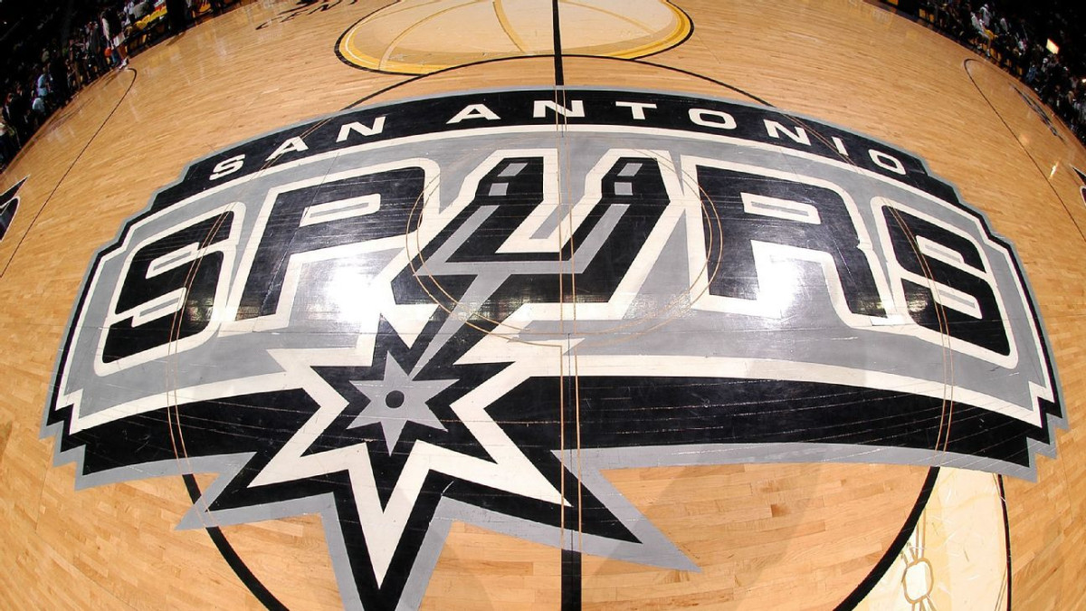 Posponen cinco juegos en la NBA por casos de Covid de los Spurs