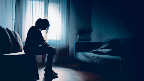 La soledad: una amenaza silenciosa para la salud global, advierte la OMS