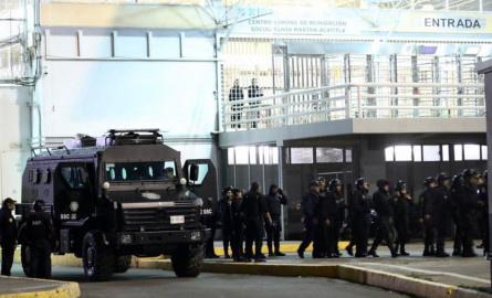 Motín en penal Santa Martha Acatitla deja tres reos muertos