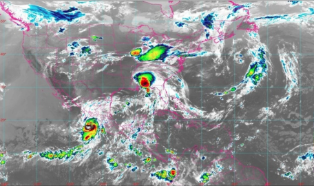 Tormenta tropical "Dolores" toca tierra en costa del Pacífico