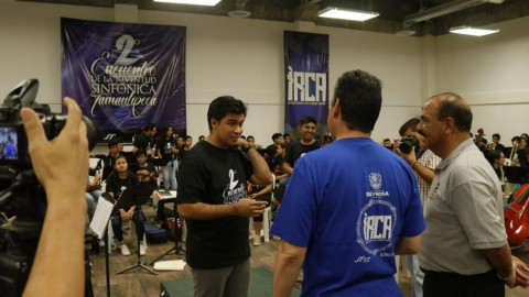 Dialoga Alcalde con integrantes de la Juventud Sinfónica