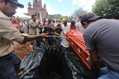 Sacerdotes jesuitas son sepultados en Chihuahua