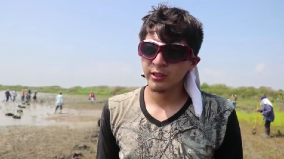 Joven Tamaulipeco destaca con siembra de manglares en el estado