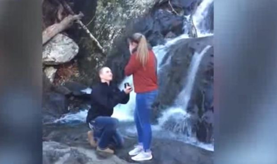 Termina en fracaso total una romántica propuesta de matrimonio