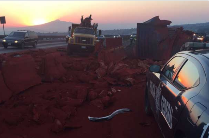 accidente en la México-Puebla congestiona circulación 