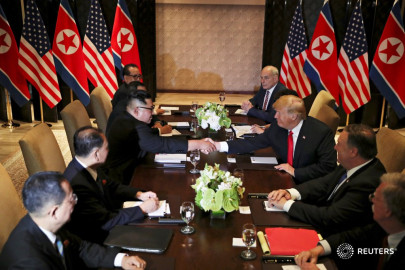 Trump y Kim firman un documento "exhaustivo" al final de la cumbre