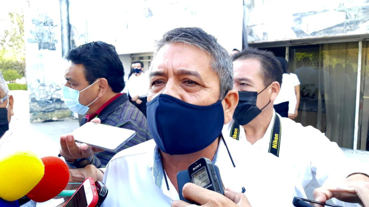 Tarde vacunación para maestros: SET