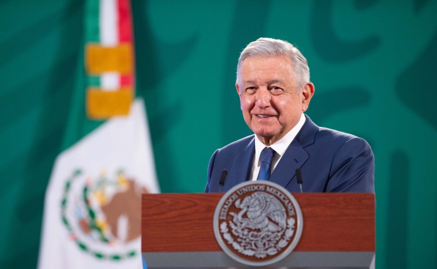 Prevé AMLO crecimiento económico del 5% anual hasta el 2024