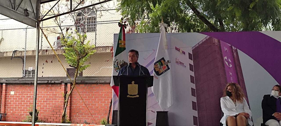 Rescatan a 17 personas privadas de su libertad en carretera a Nuevo Laredo