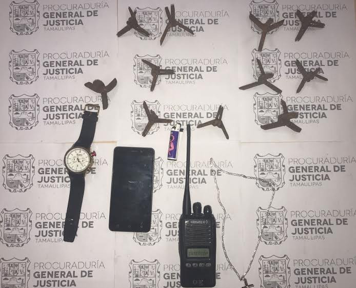 Detienen a dos hombres vinculados con la delincuencia