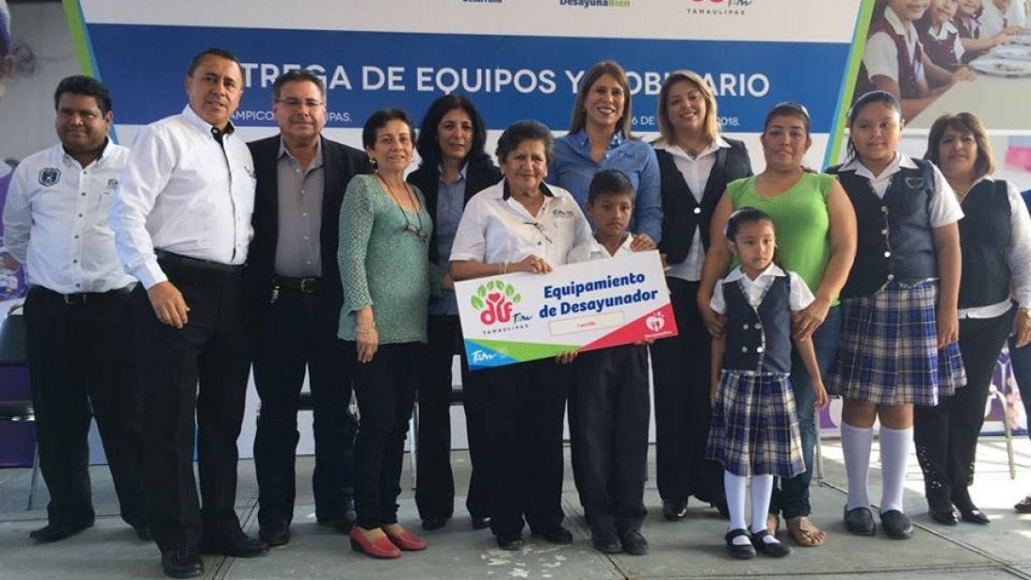 Entregan utensilios del programa “Desayuna Bien”