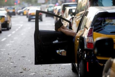 Continúa huelga de taxis en España