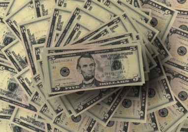 El dólar se cotiza en 19.95 en bancos