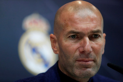 Zidane da positivo en Covid-19