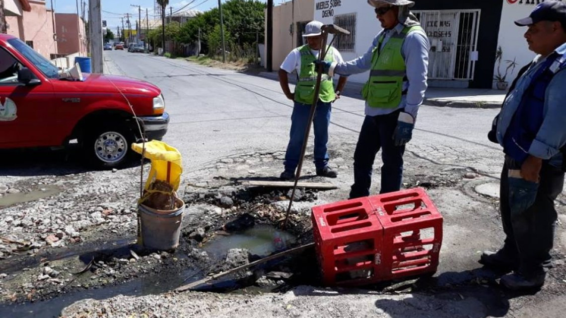 Comapa trabaja con equipo vactor
