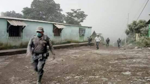 Suman siete muertos por erupción de Volcán de Fuego